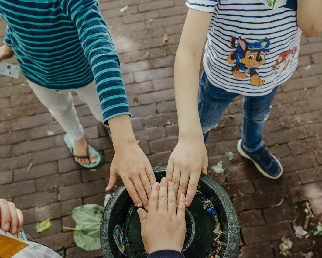 Handjes van kinderen